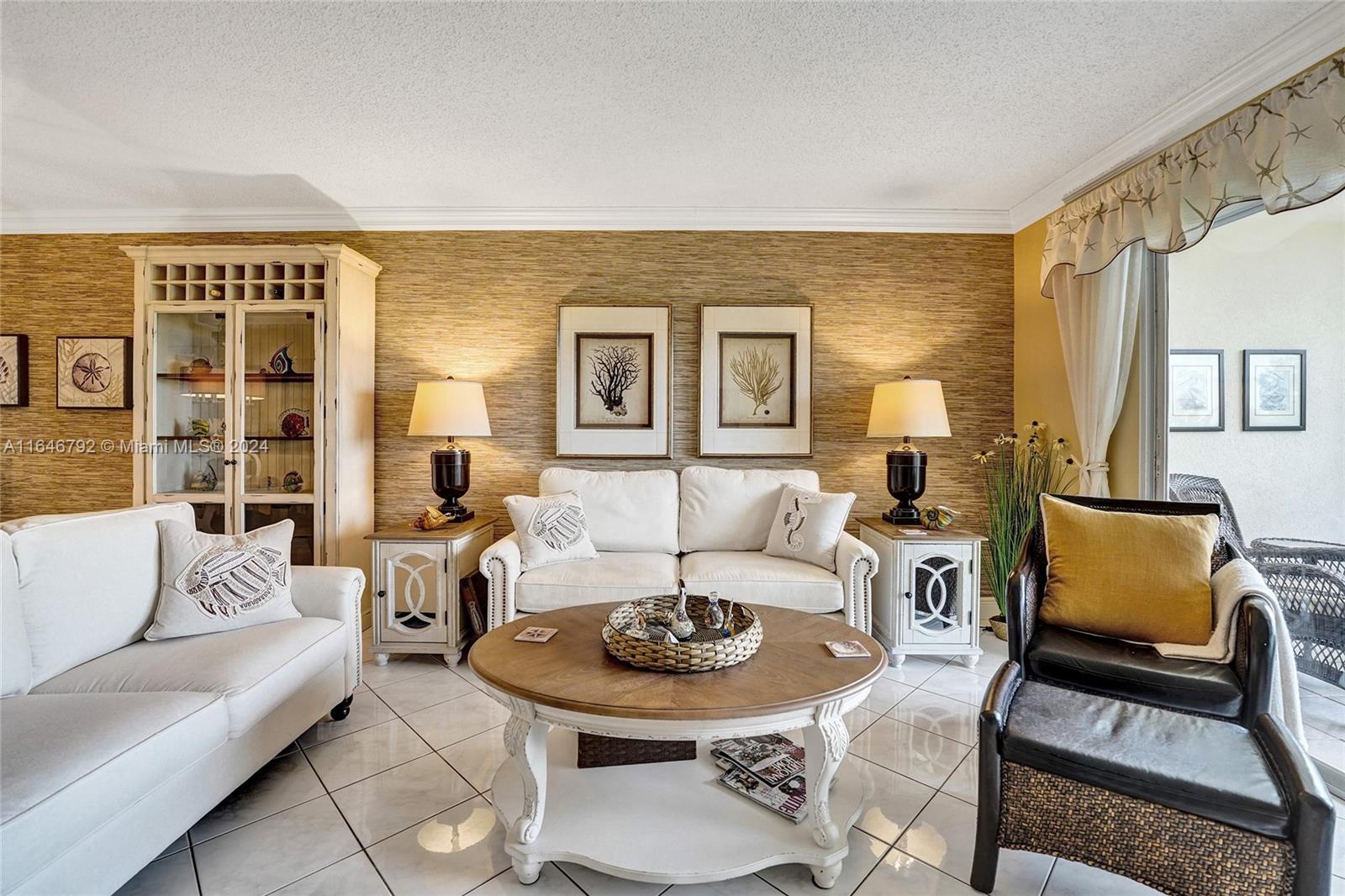 CYPRESS BEND CONDOMINIUM - Residential