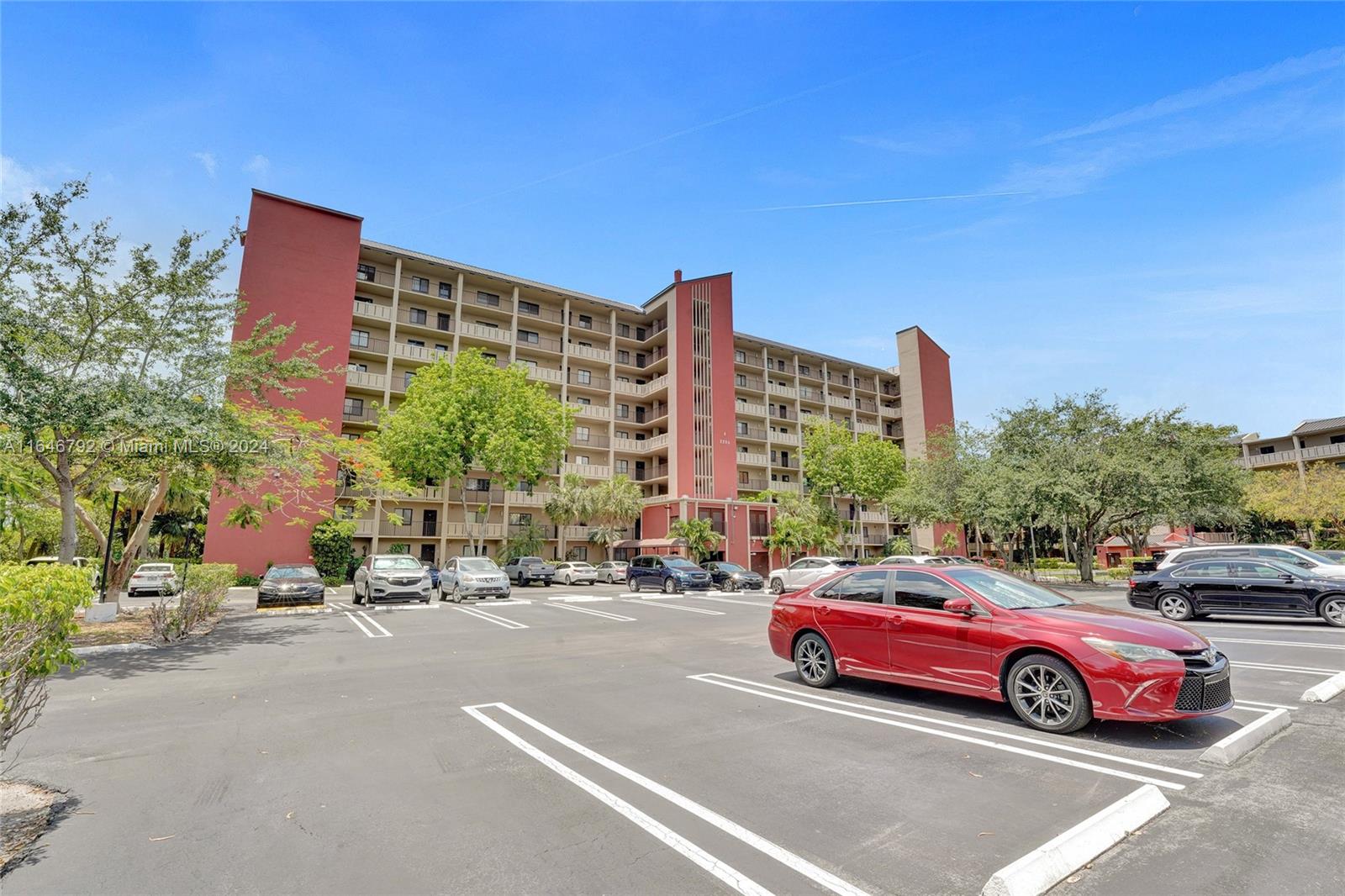 CYPRESS BEND CONDOMINIUM - Residential