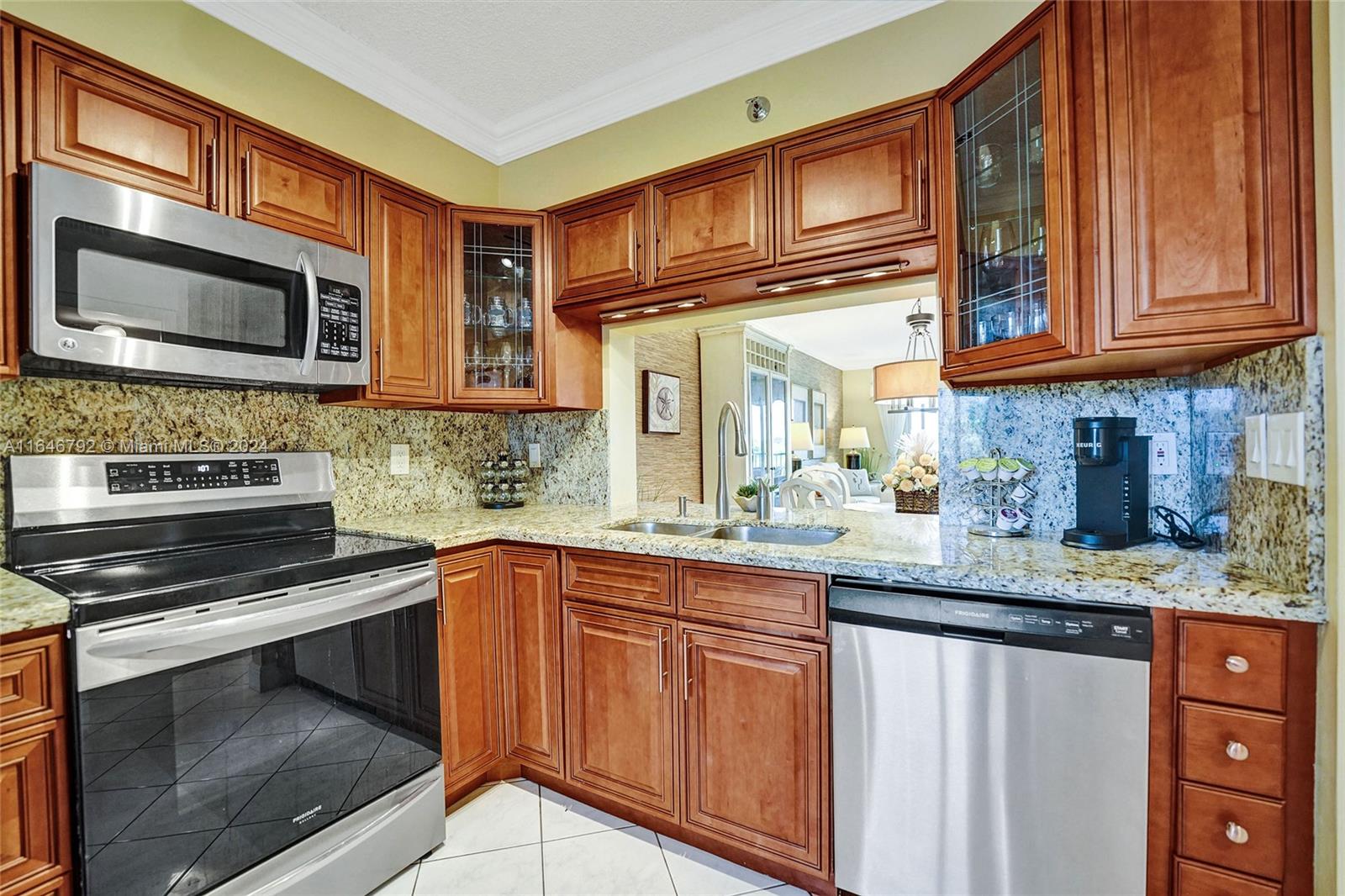 CYPRESS BEND CONDOMINIUM - Residential