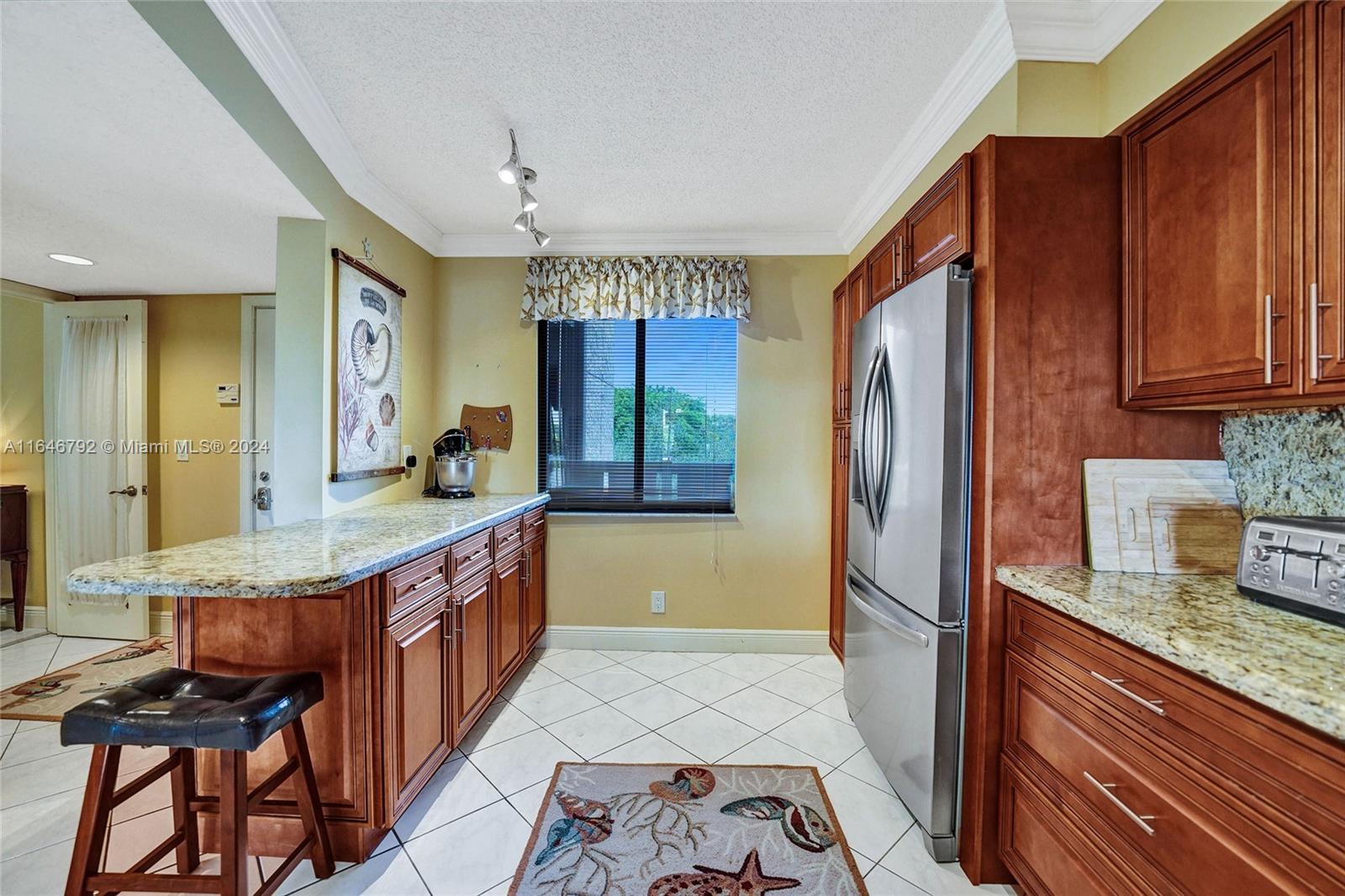 CYPRESS BEND CONDOMINIUM - Residential