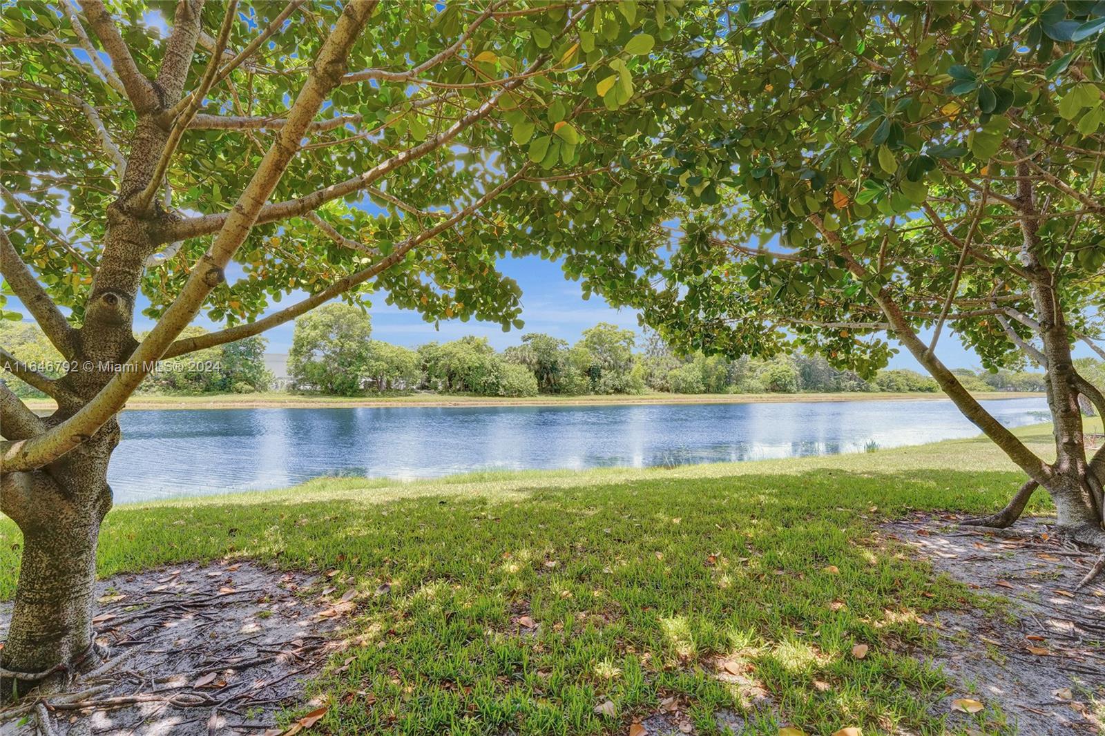 CYPRESS BEND CONDOMINIUM - Residential