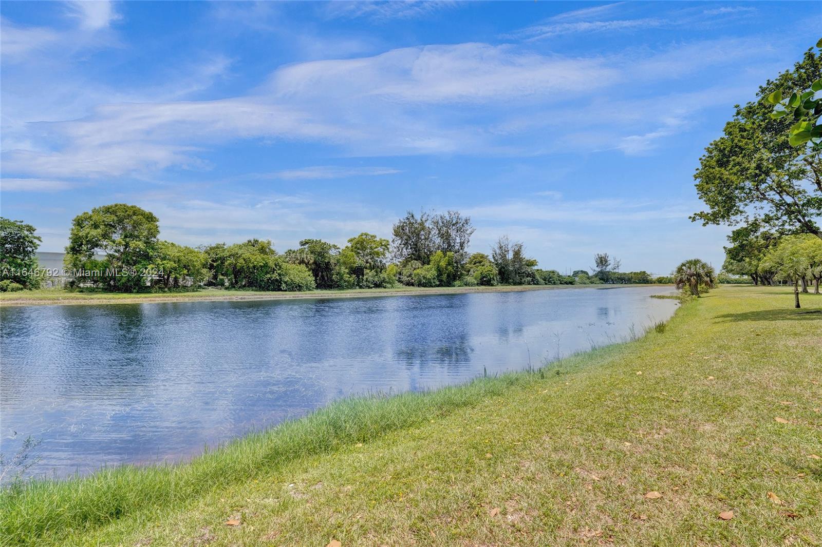 CYPRESS BEND CONDOMINIUM - Residential