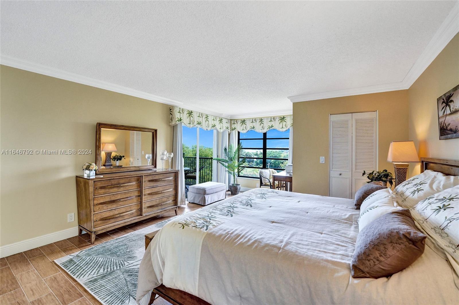 CYPRESS BEND CONDOMINIUM - Residential