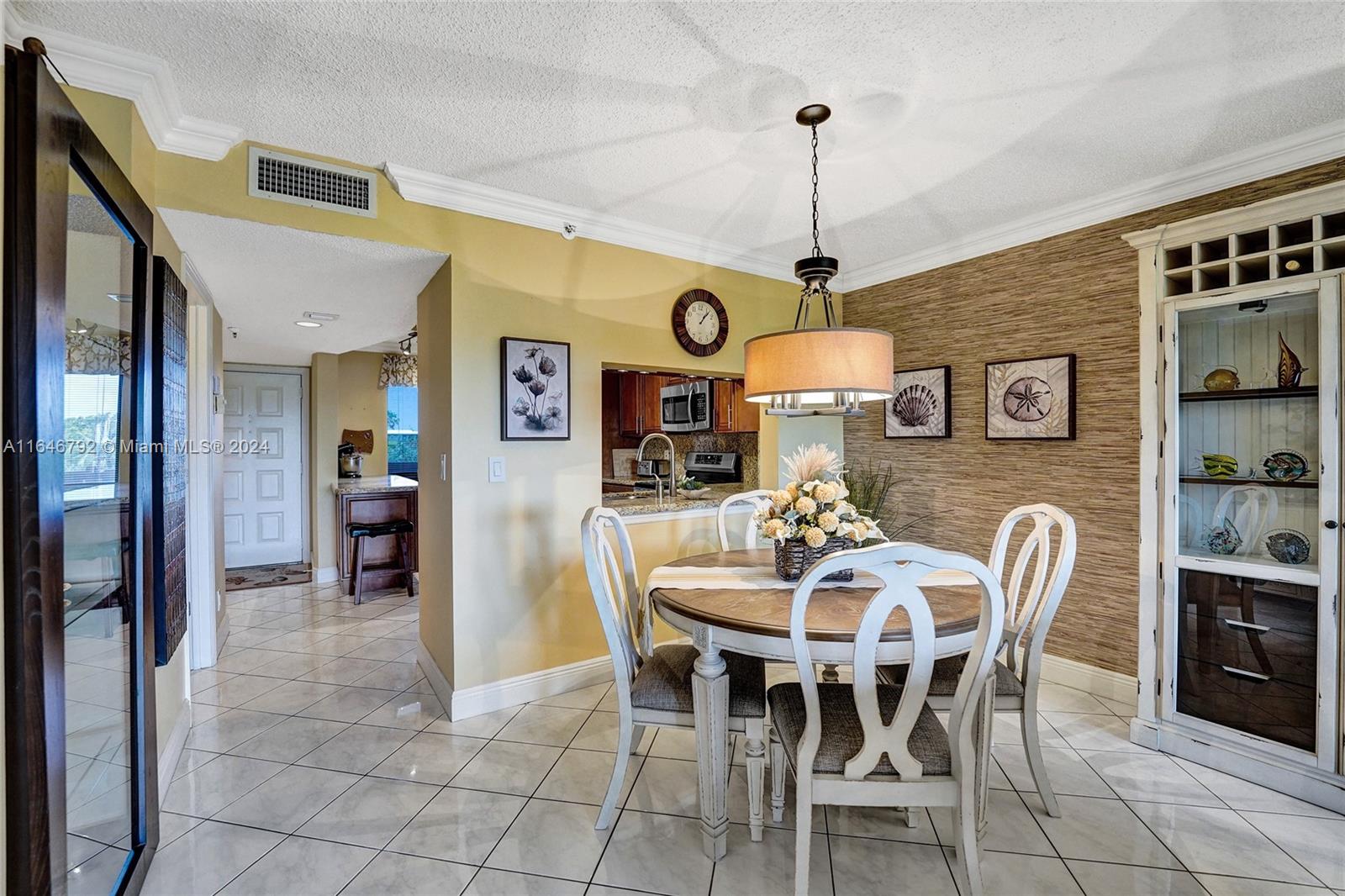 CYPRESS BEND CONDOMINIUM - Residential