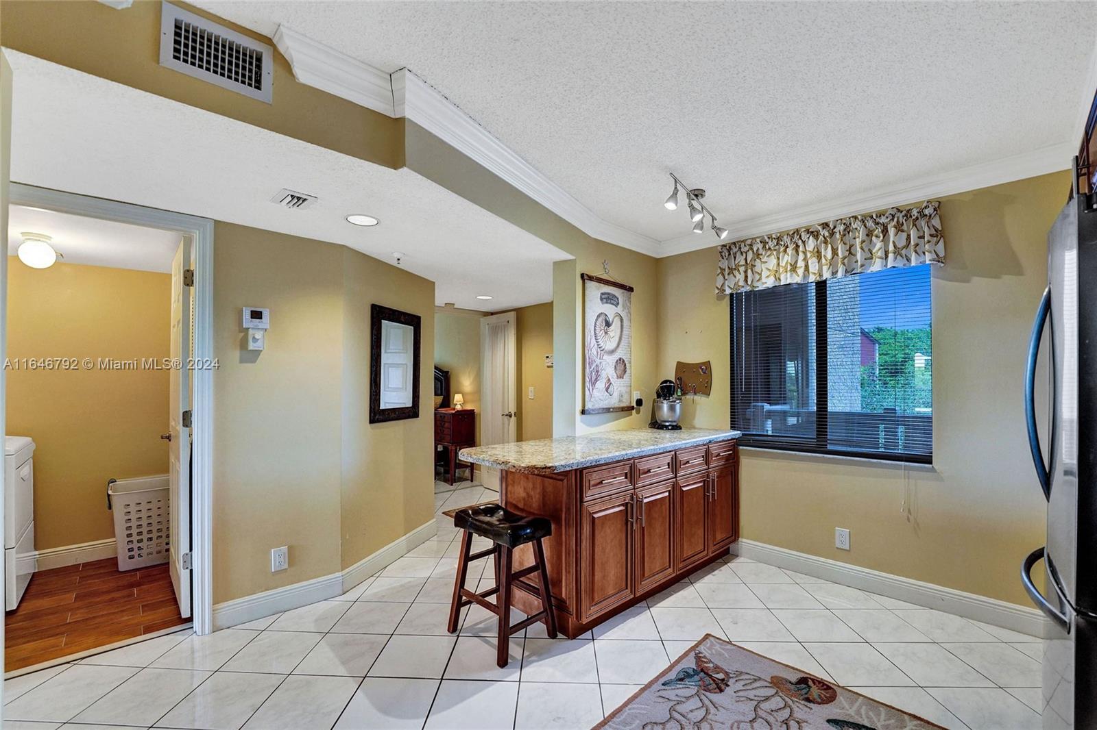 CYPRESS BEND CONDOMINIUM - Residential