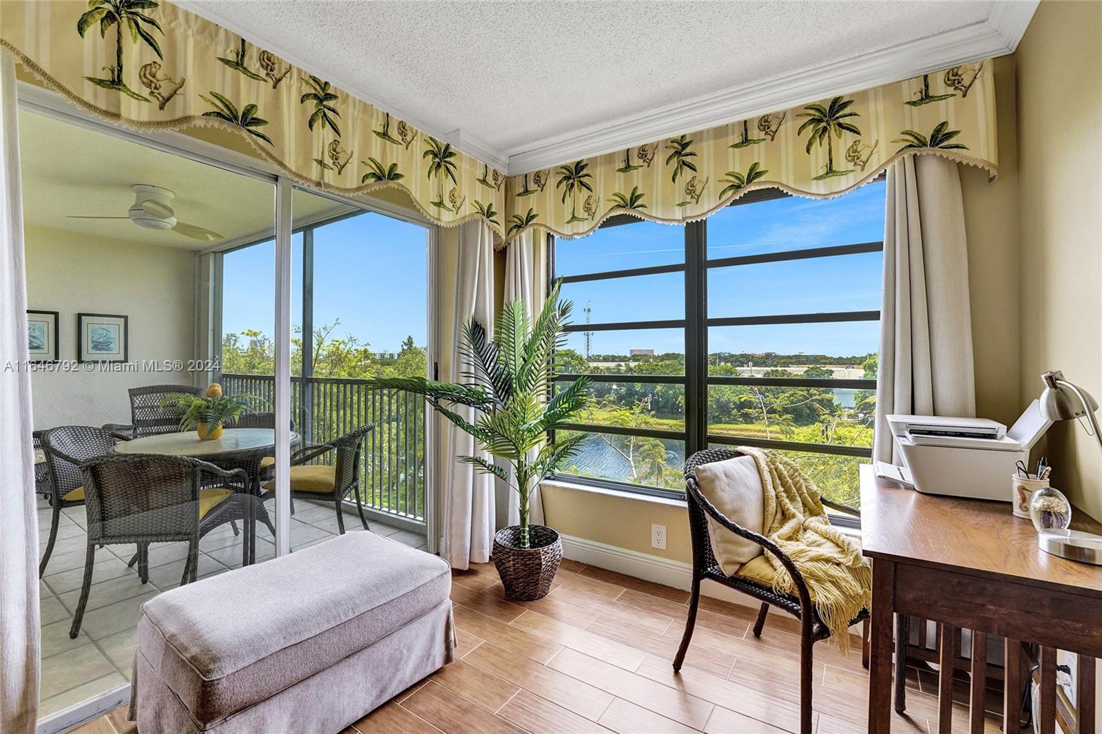 CYPRESS BEND CONDOMINIUM - Residential