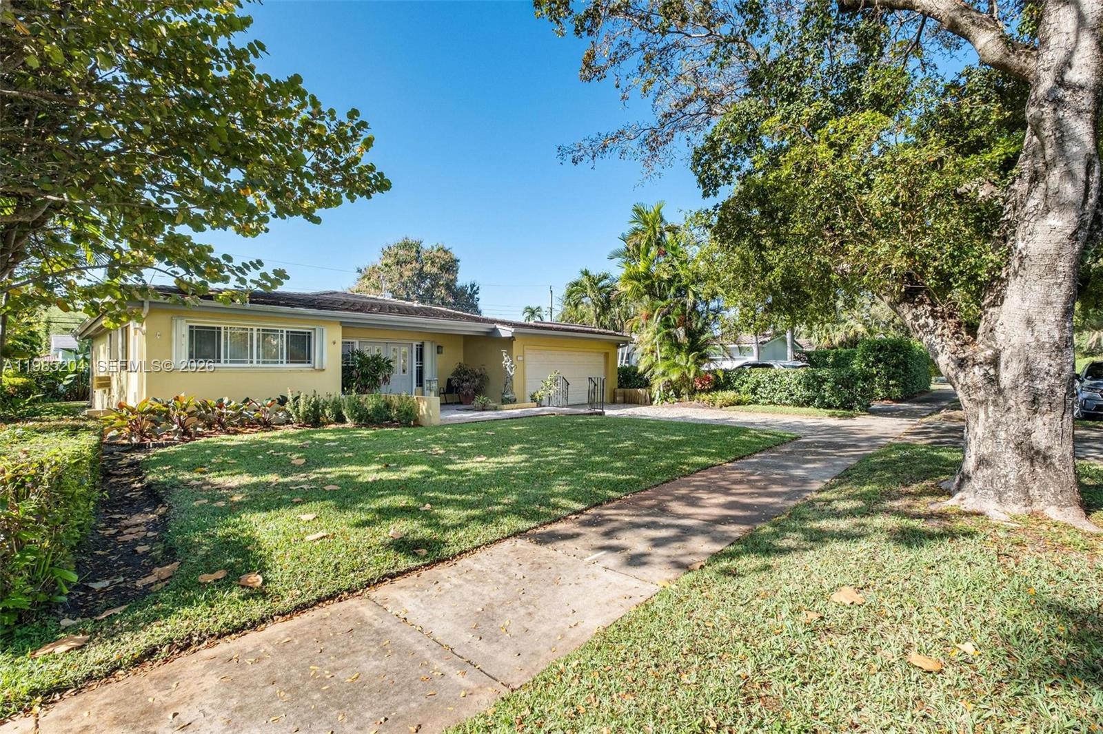 CORAL GABLES RIVIERA SEC - Residential