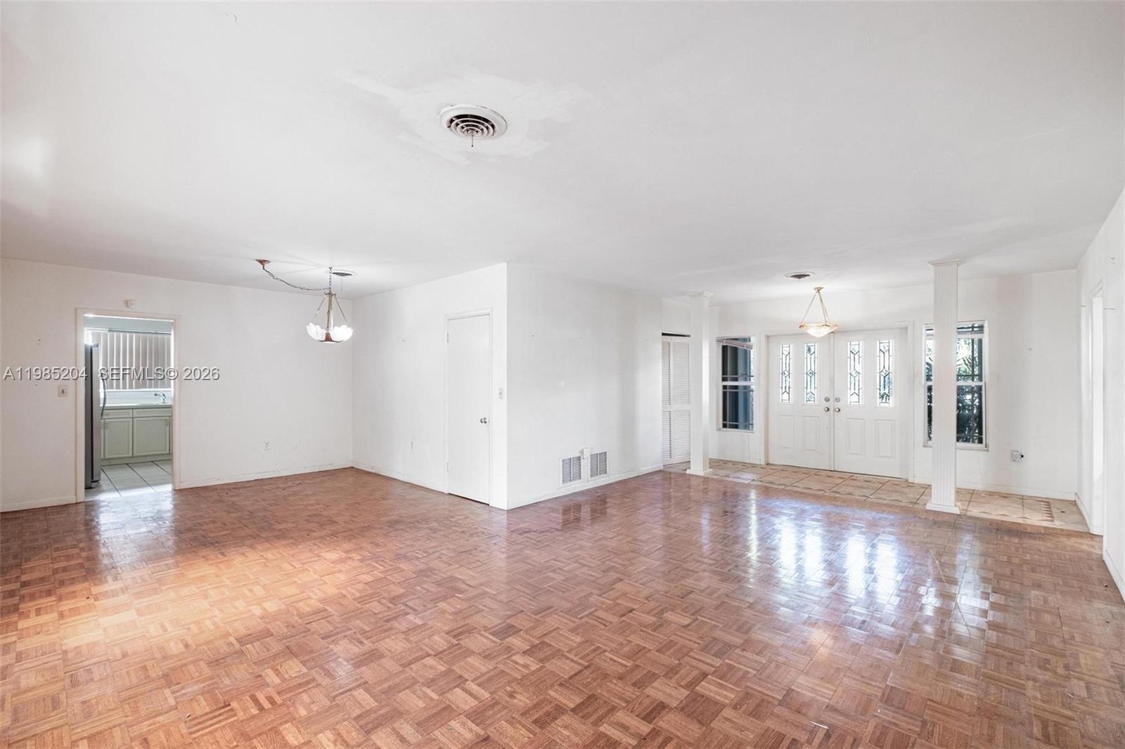 CORAL GABLES RIVIERA SEC - Residential