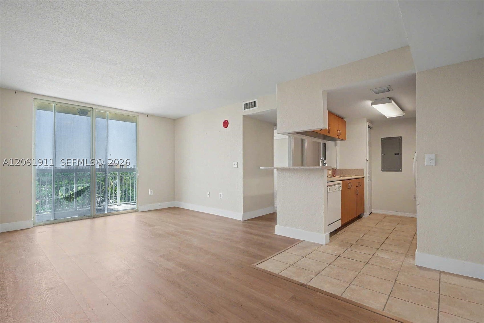 816 NW 11th St 906