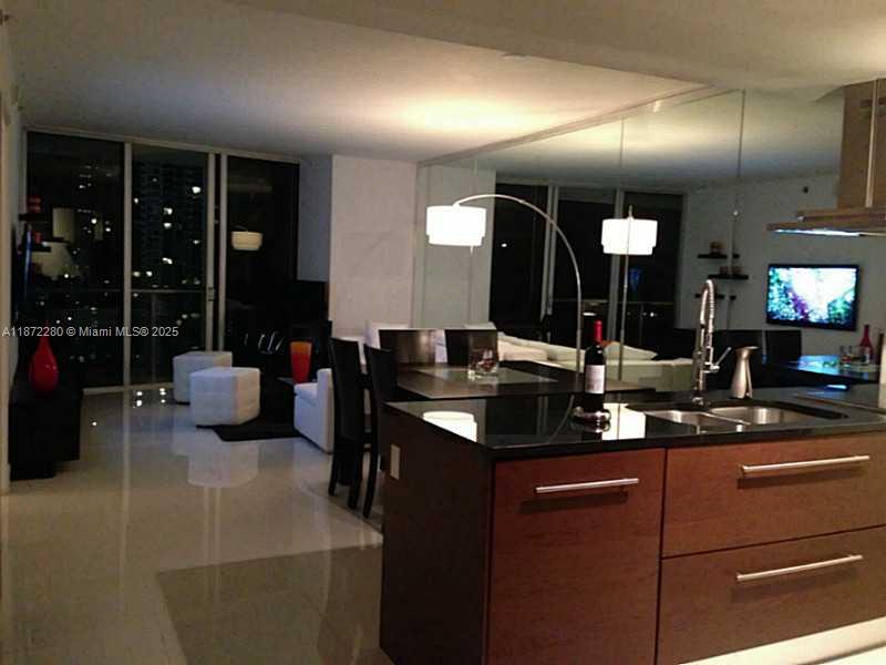 495 BRICKELL AV 3709