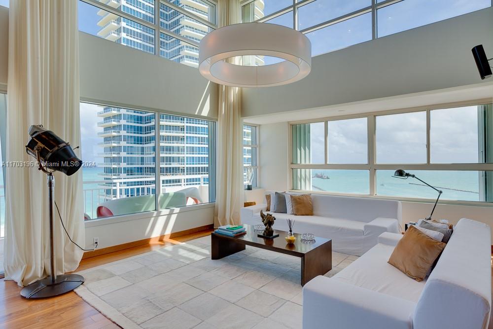 SOUTH POINTE TOWERS - Residential