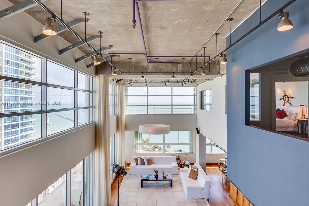 SOUTH POINTE TOWERS - Residential