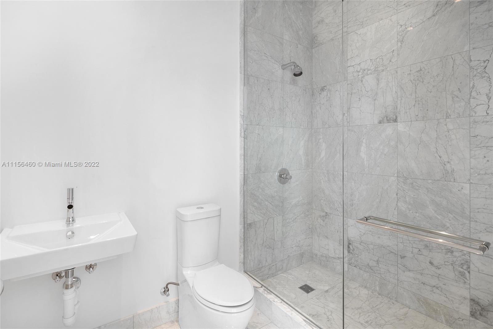 JADE SIGNATURE CONDO - Residential