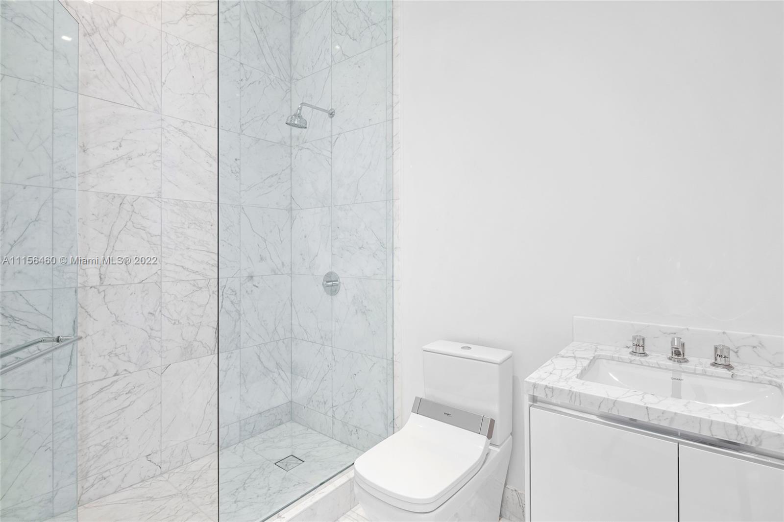 JADE SIGNATURE CONDO - Residential