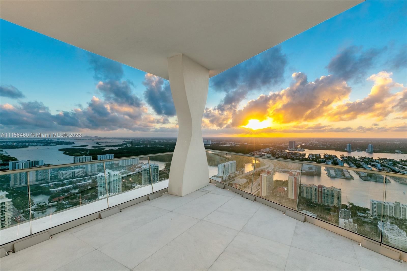 JADE SIGNATURE CONDO - Residential