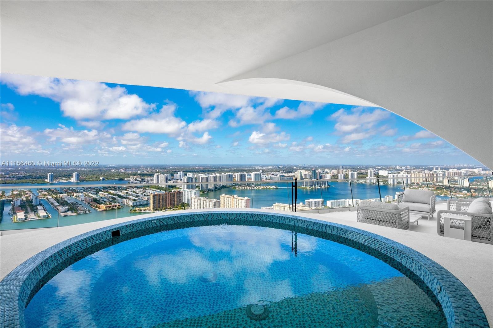 JADE SIGNATURE CONDO - Residential