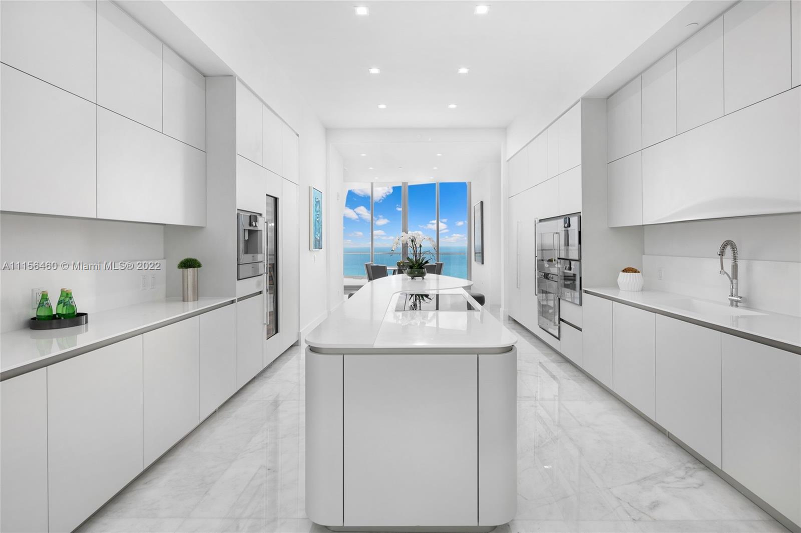 JADE SIGNATURE CONDO - Residential