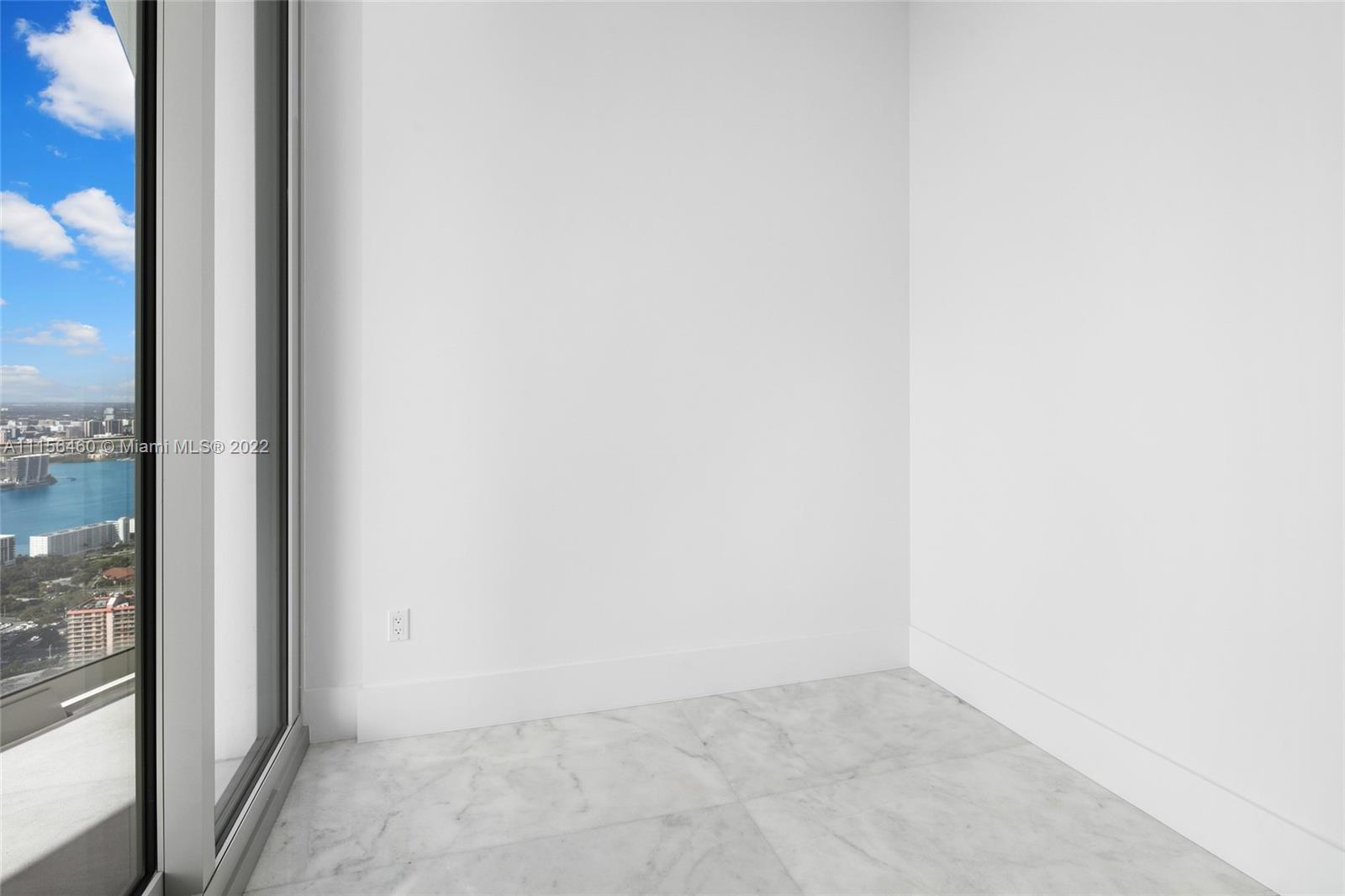 JADE SIGNATURE CONDO - Residential