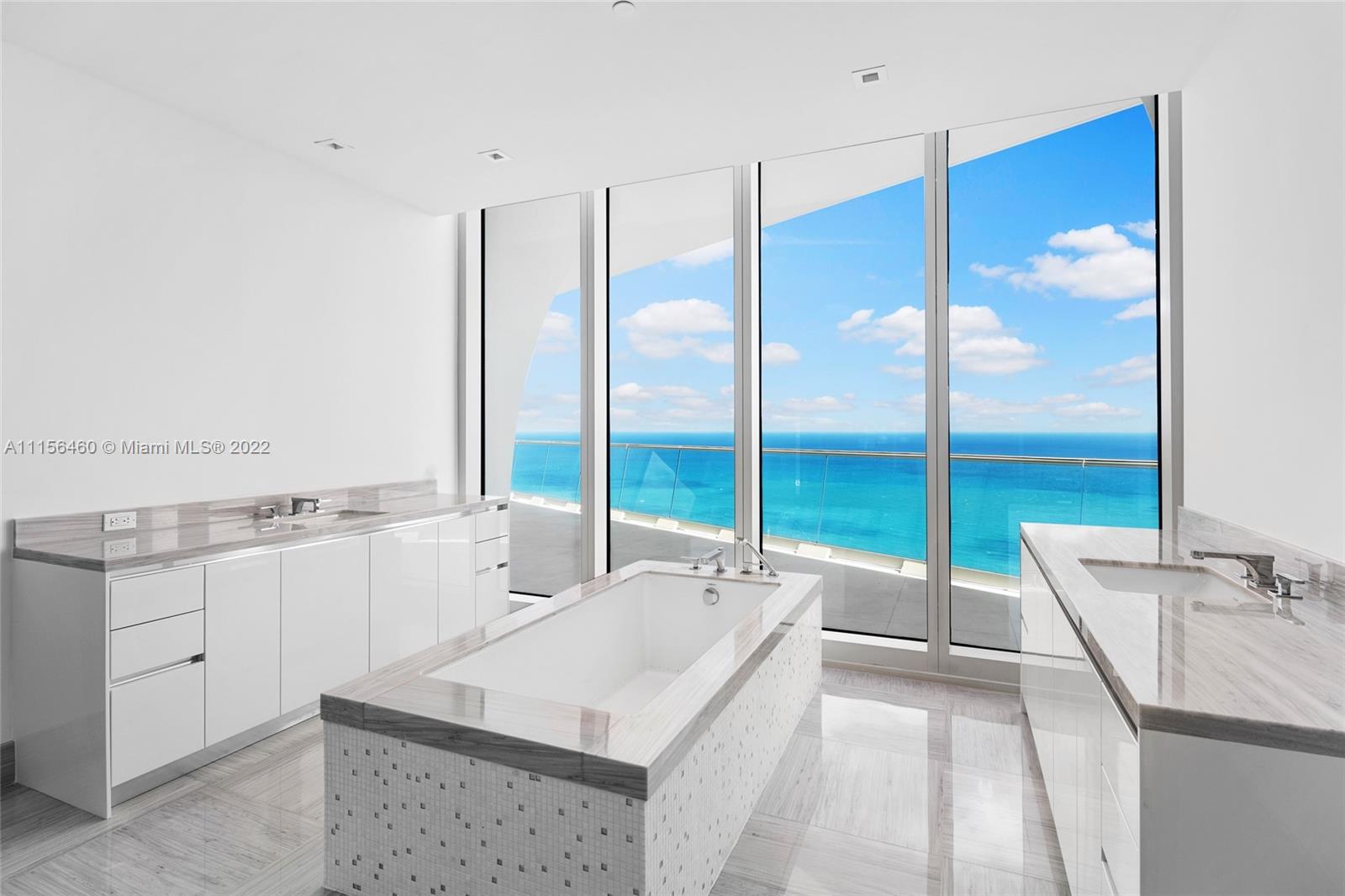 JADE SIGNATURE CONDO - Residential