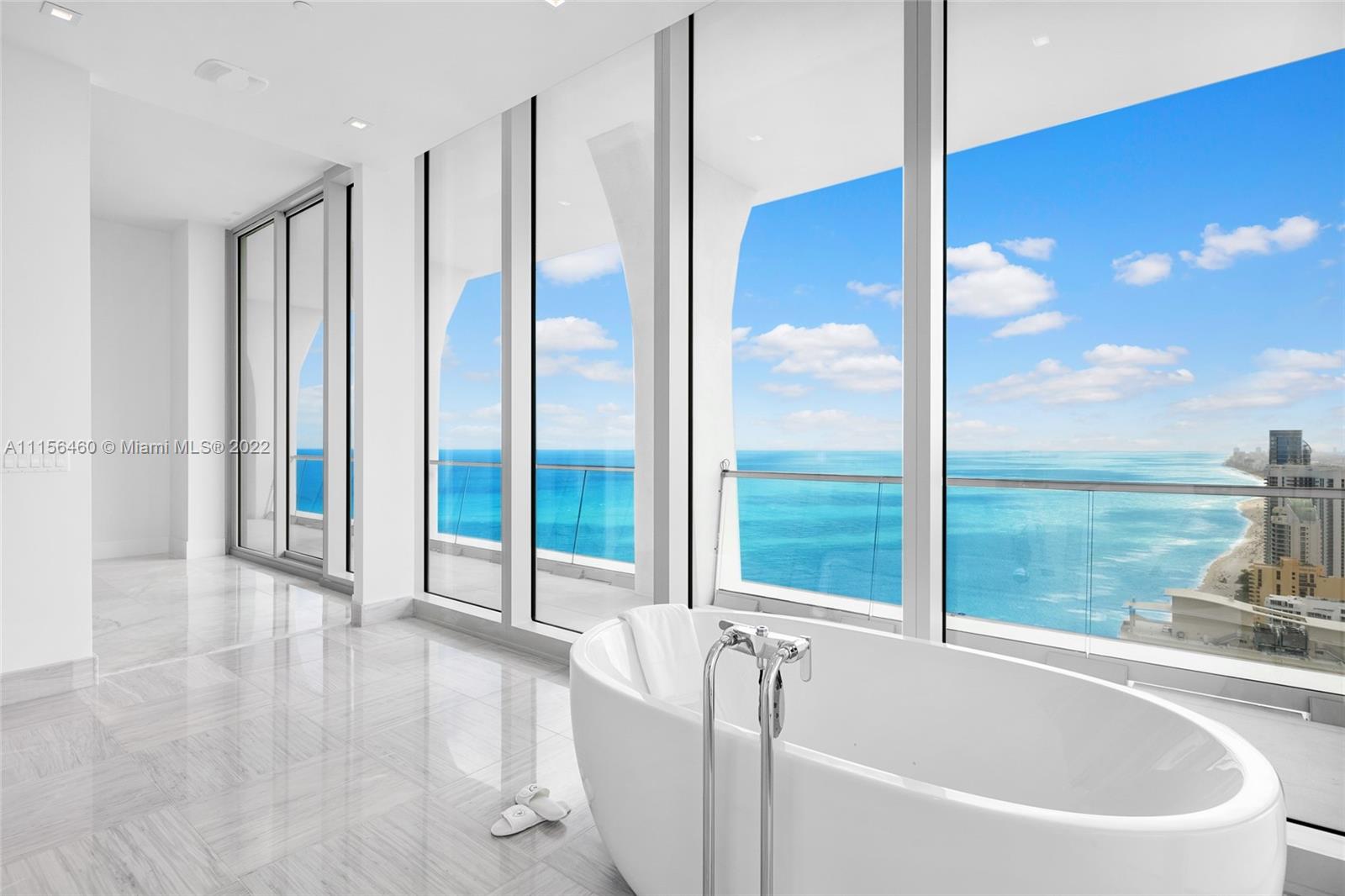 JADE SIGNATURE CONDO - Residential