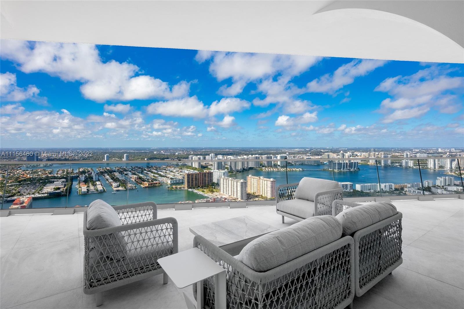 JADE SIGNATURE CONDO - Residential