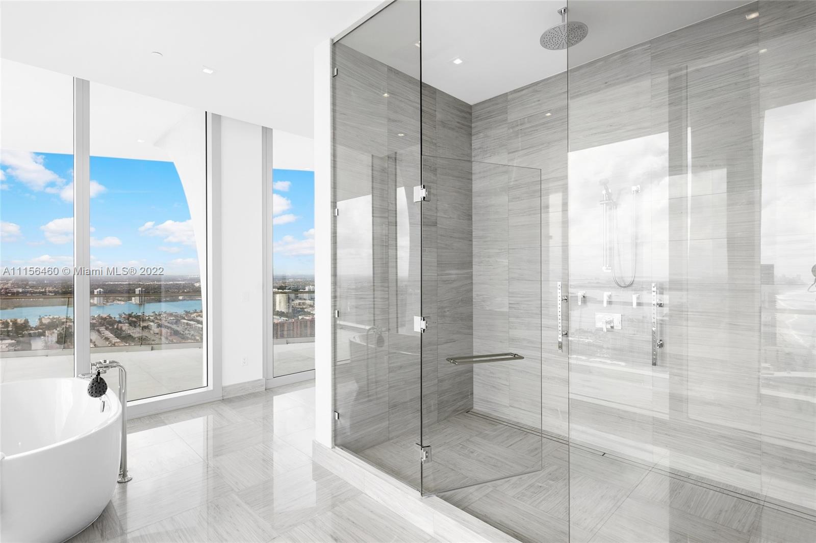 JADE SIGNATURE CONDO - Residential