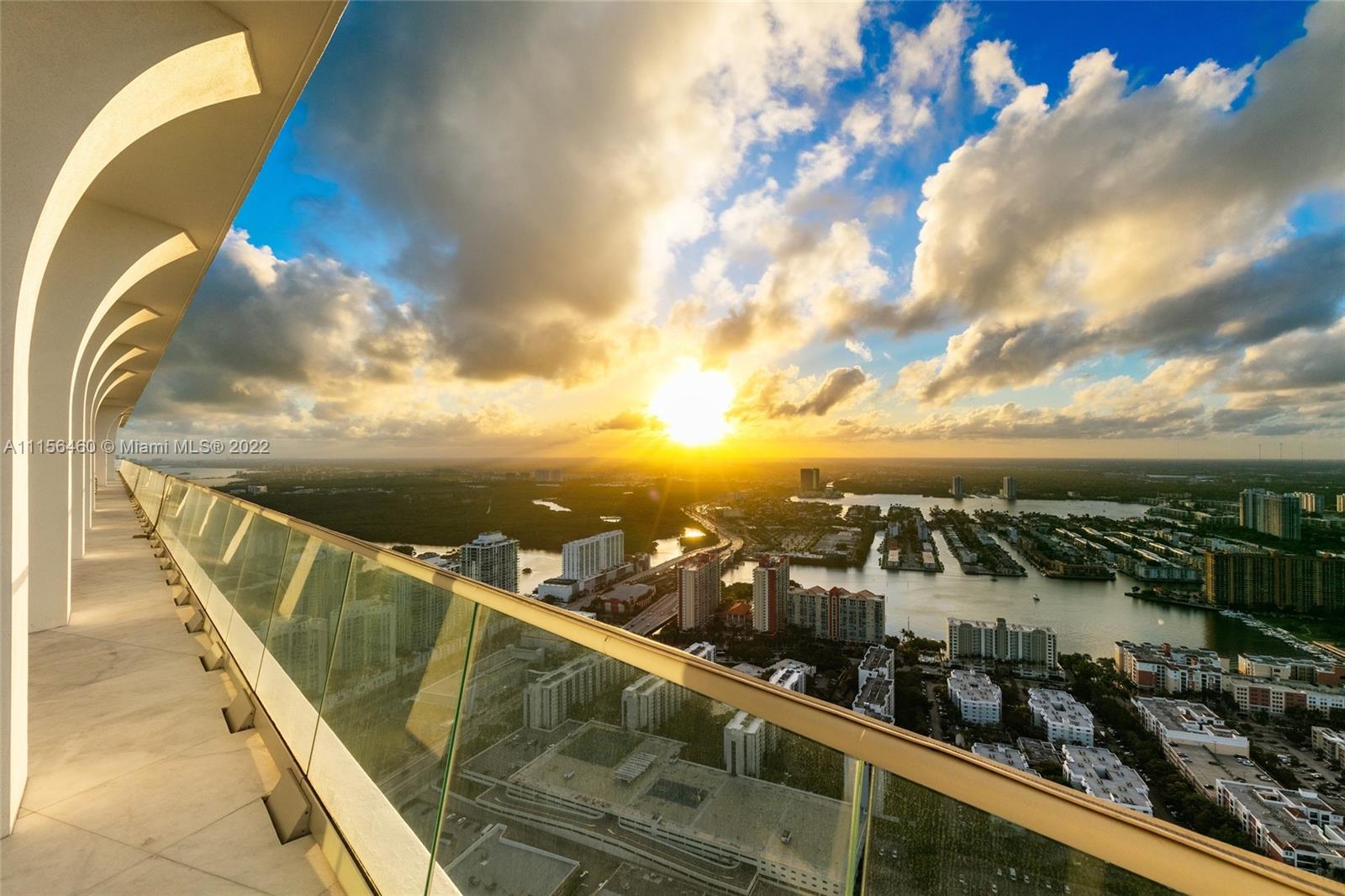 JADE SIGNATURE CONDO - Residential