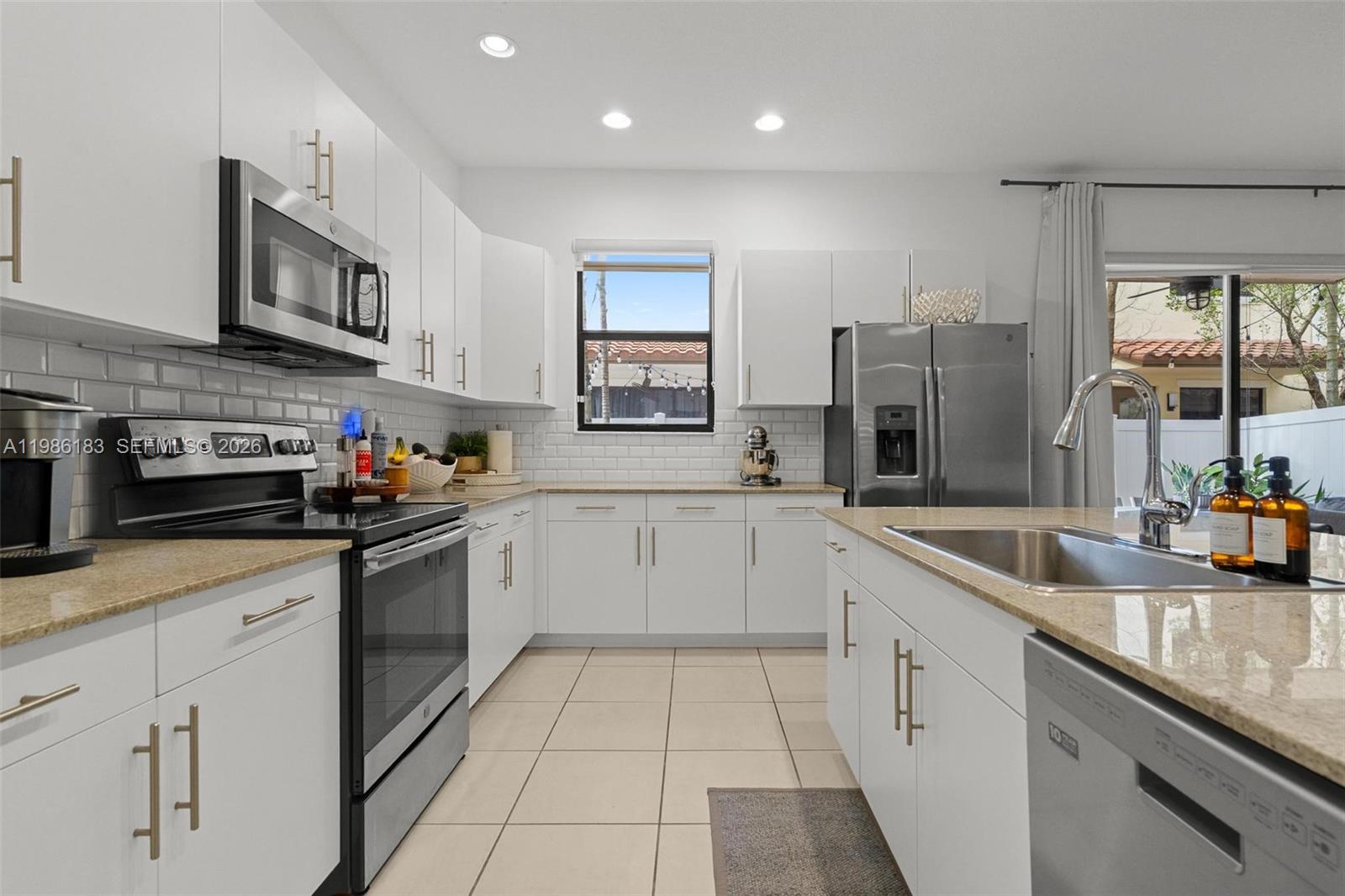 CT INDUSTRIAL PLAT - Residential Lease