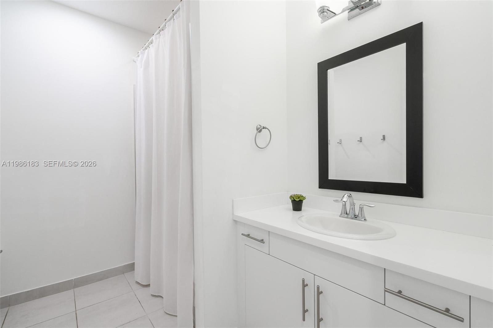 CT INDUSTRIAL PLAT - Residential Lease