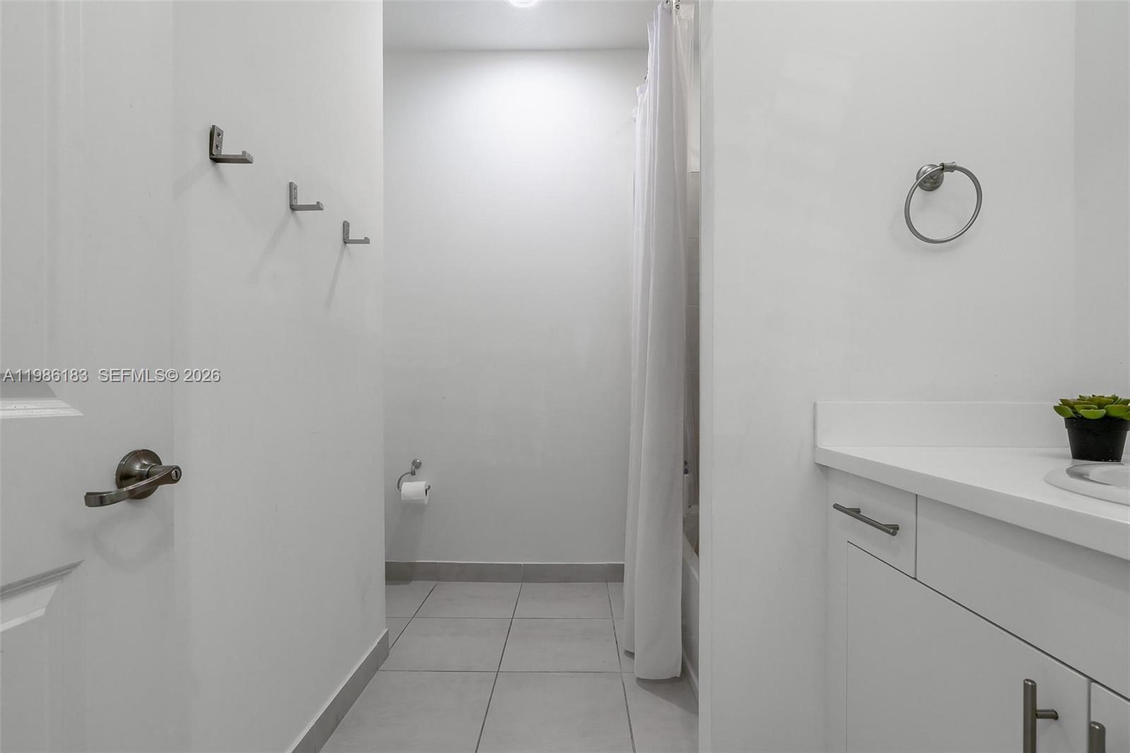 CT INDUSTRIAL PLAT - Residential Lease