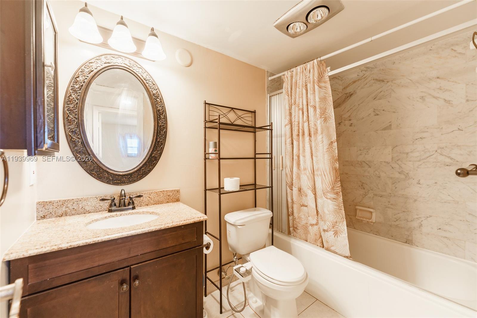 HOLLYBROOK GOLF & TENNIS - Residential