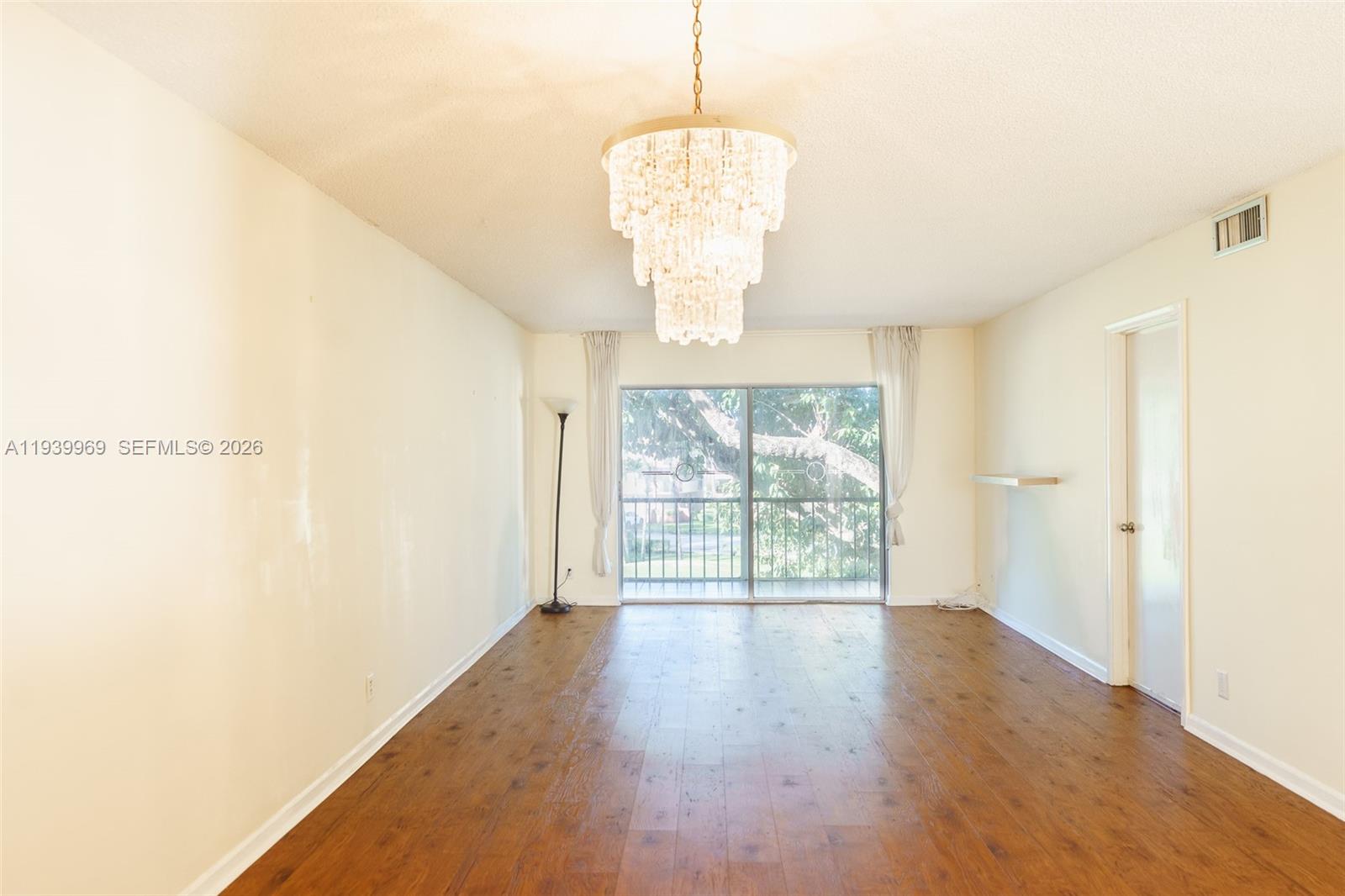 HOLLYBROOK GOLF & TENNIS - Residential