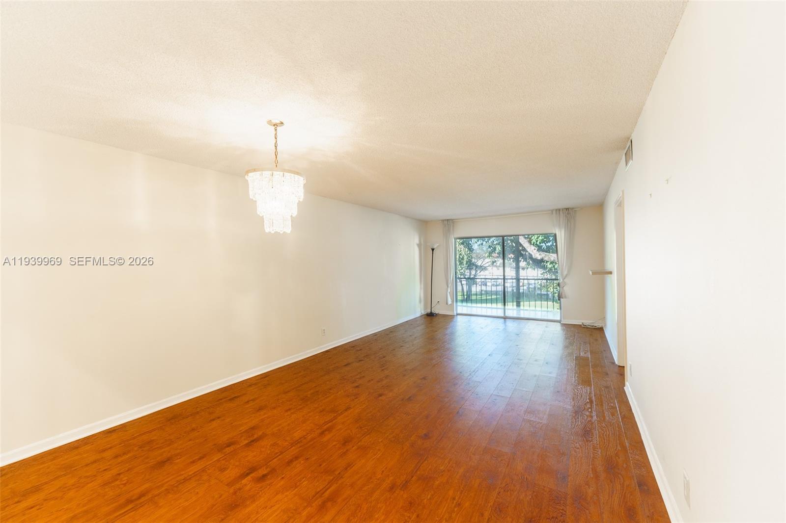 HOLLYBROOK GOLF & TENNIS - Residential