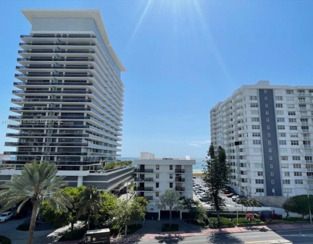 5838 Collins Ave 5H