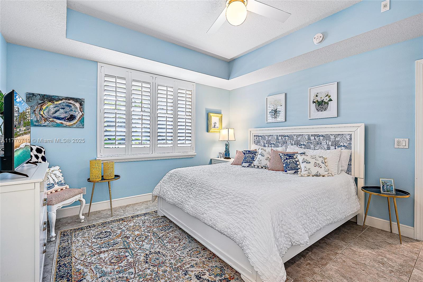 Bay Colony - Residential