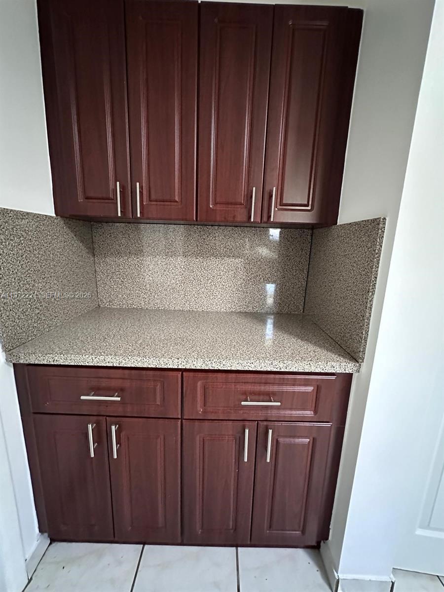PYTHIAS PARK - Residential Lease
