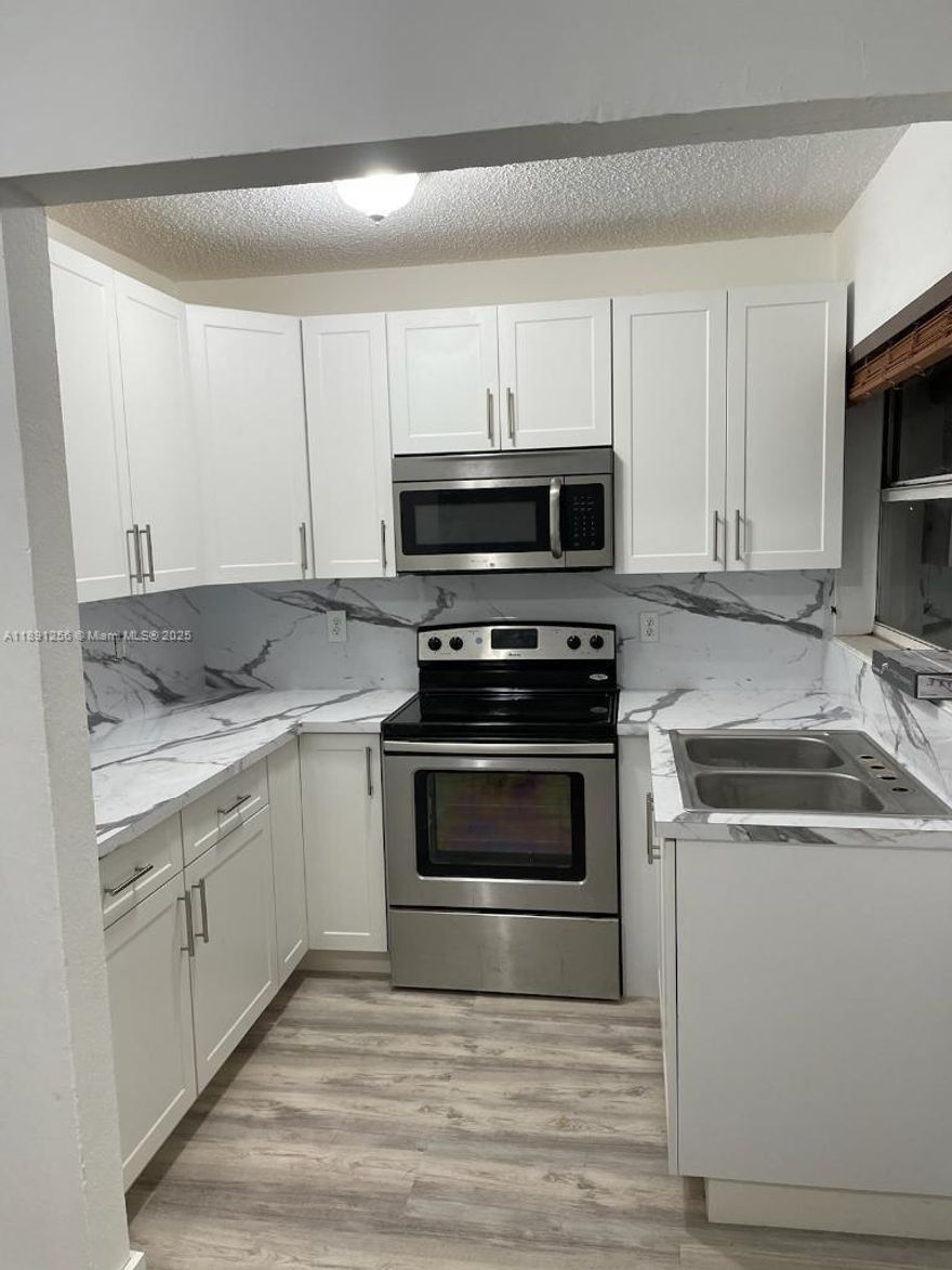 Welcome to this 3-bedroom, 1-bathroom condominium, perfect for those looking for a comfortable place to live. Located in the vibrant heart of Miami, this unit offers comfort, functionality, and great rental potential. Completely move-in ready, don't miss out! Come visit and explore the possibilities!