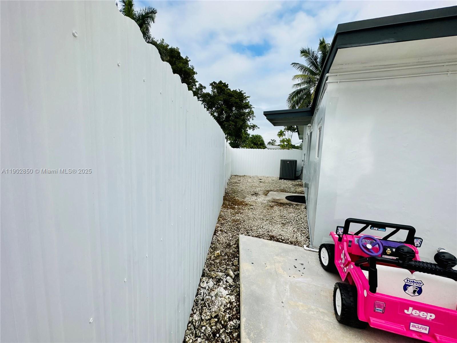 NEW SO MIAMI HEIGHTS SEC - Residential