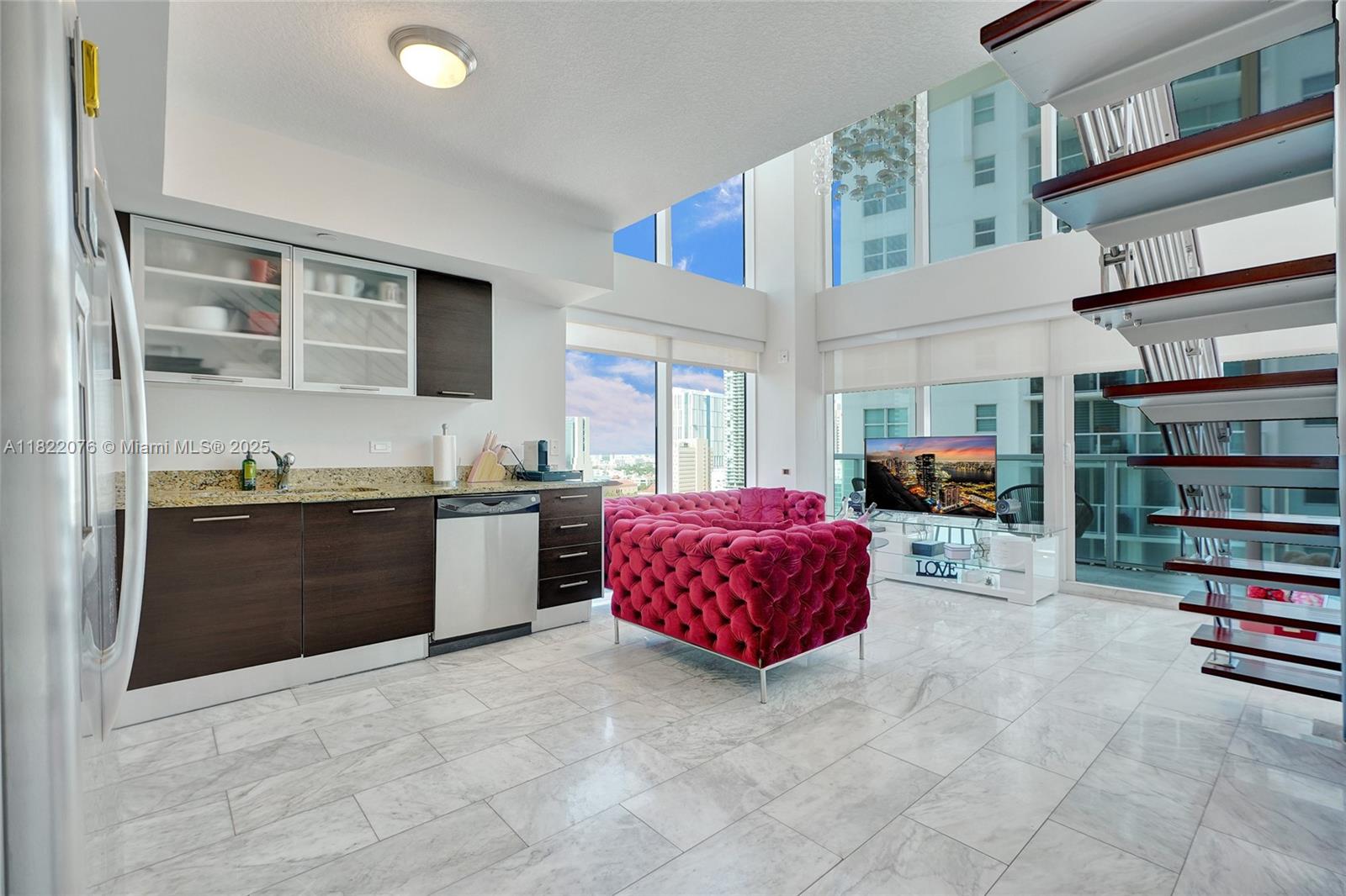 41 SE 5th St 1317