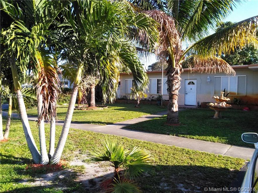 This beautiful Pembroke Pines home sits nestled among palm trees in a family friendly neighborhood. It doesn't get any better than this, it's close to shopping malls, places of worship and in walking distance to area schools.
This home started life as a 3 bedroom 2 bathroom but can easily function as a 7 Bedroom 3 Bath. It has a 1/1 efficiency attached to the back, a garage converted to a huge master bedroom and two bonus rooms in the front.
Don't miss the opportunity to live in PEMBROKE PINES.