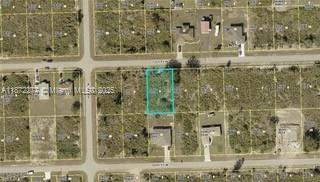 Use FAR/BAR VACANT LAND CONTRACT. Submit offers to DORELYSMREALTOR@GMAIL.COM. All information should be verified independently by the buyer and/or buyer' agent. Thank you.Great investment opportunity in Lehigh Acres! Lot located at 2715 71st St W, in a growing and developing area. This property offers: Spacious lot to build your dream home. Strategic location with easy access to Sunshine Blvd, Lee Blvd, and main routes to Fort Myers, Naples, and Miami. Quiet residential area, perfect for families or long-term investment.