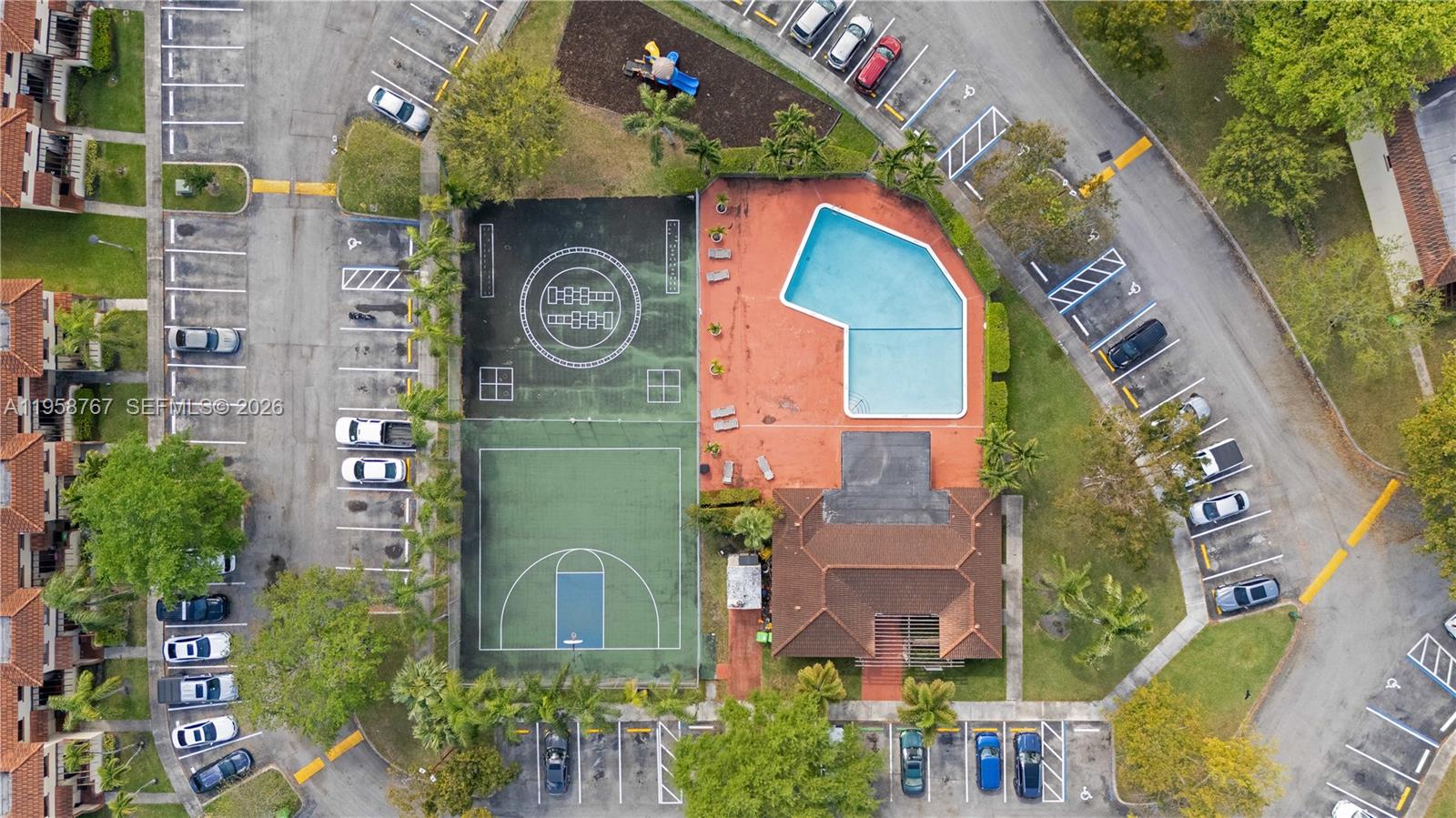 SPRINGTREE LAKES - Residential