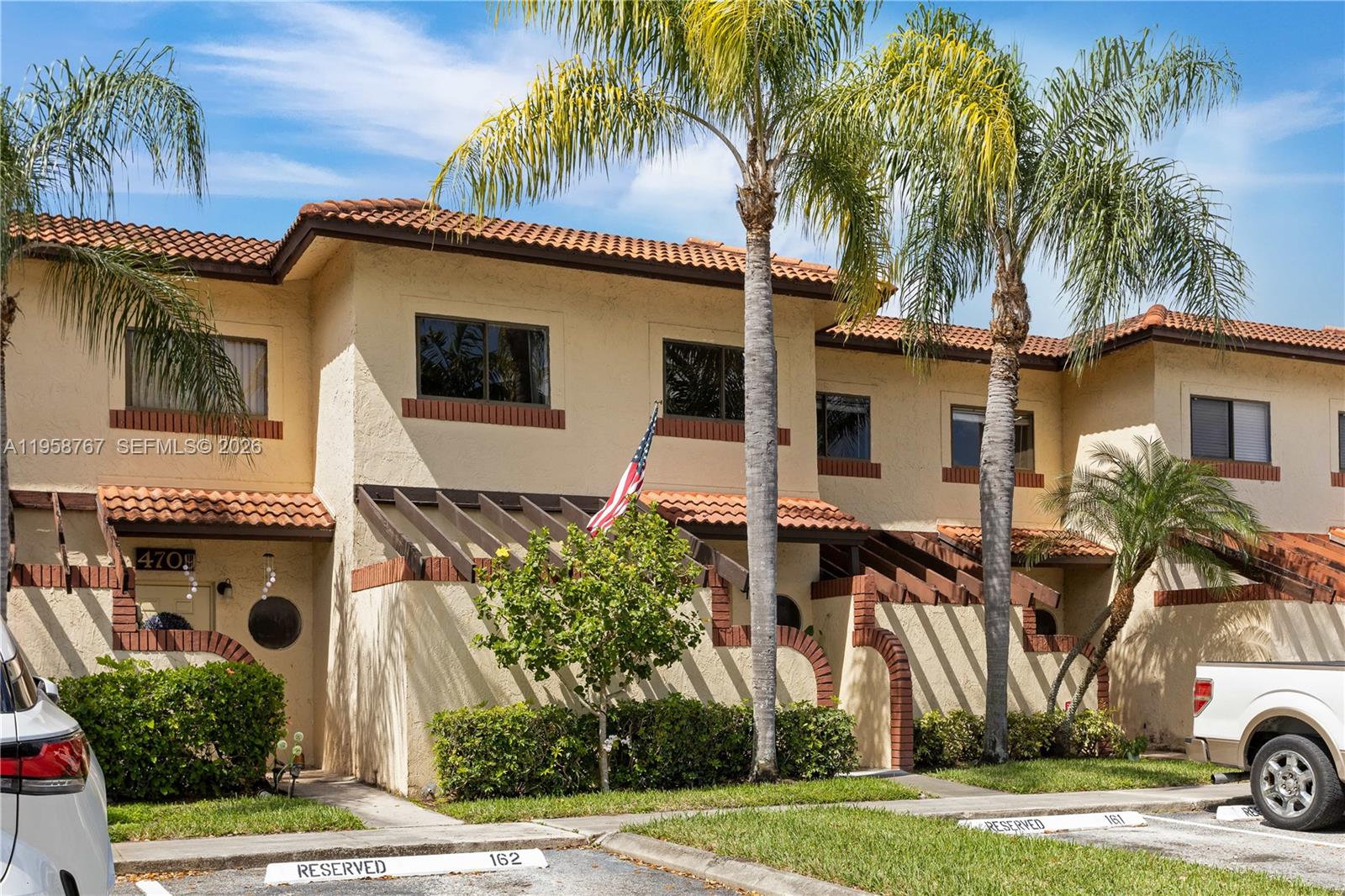 SPRINGTREE LAKES - Residential