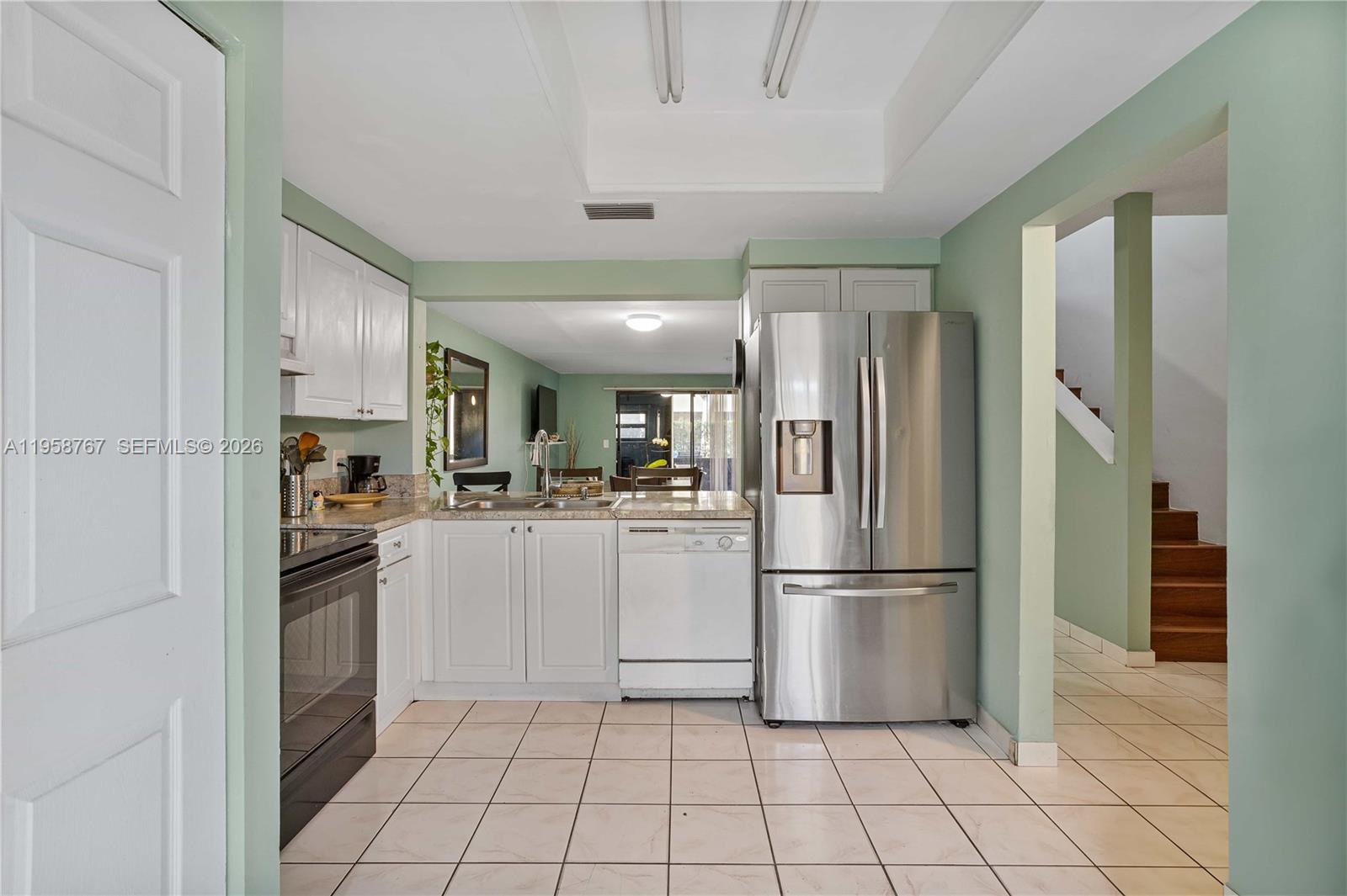 SPRINGTREE LAKES - Residential