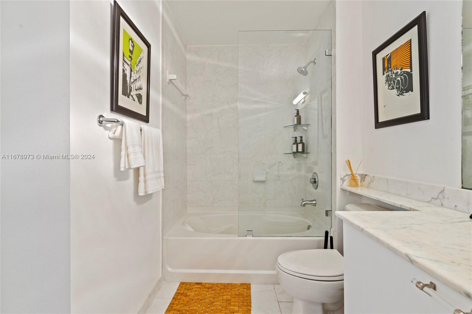 THE LOFT DOWNTOWN CONDO - Residential Lease