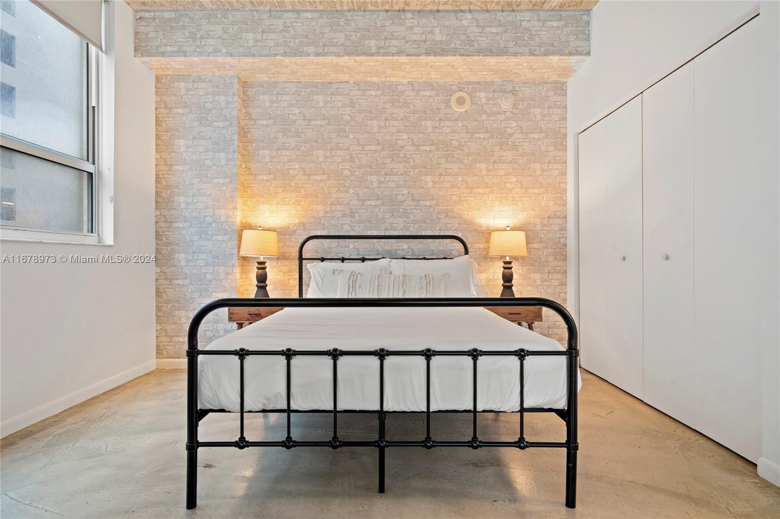 THE LOFT DOWNTOWN CONDO - Residential Lease