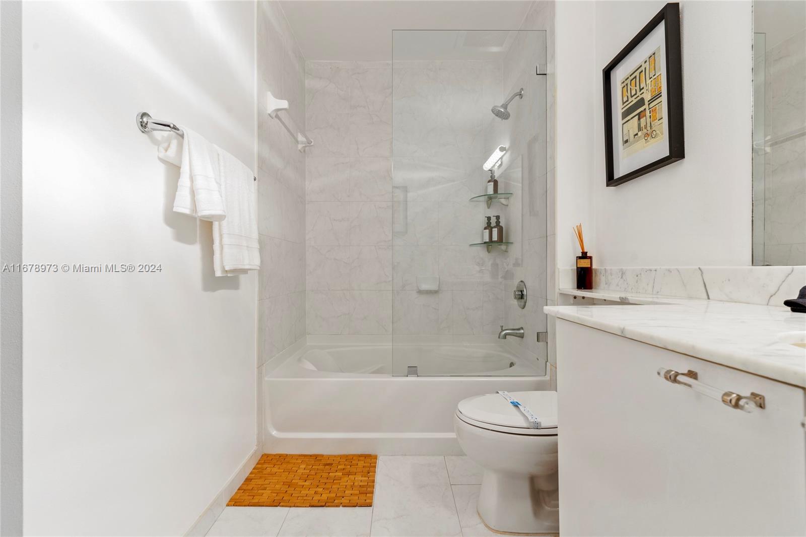 THE LOFT DOWNTOWN CONDO - Residential Lease