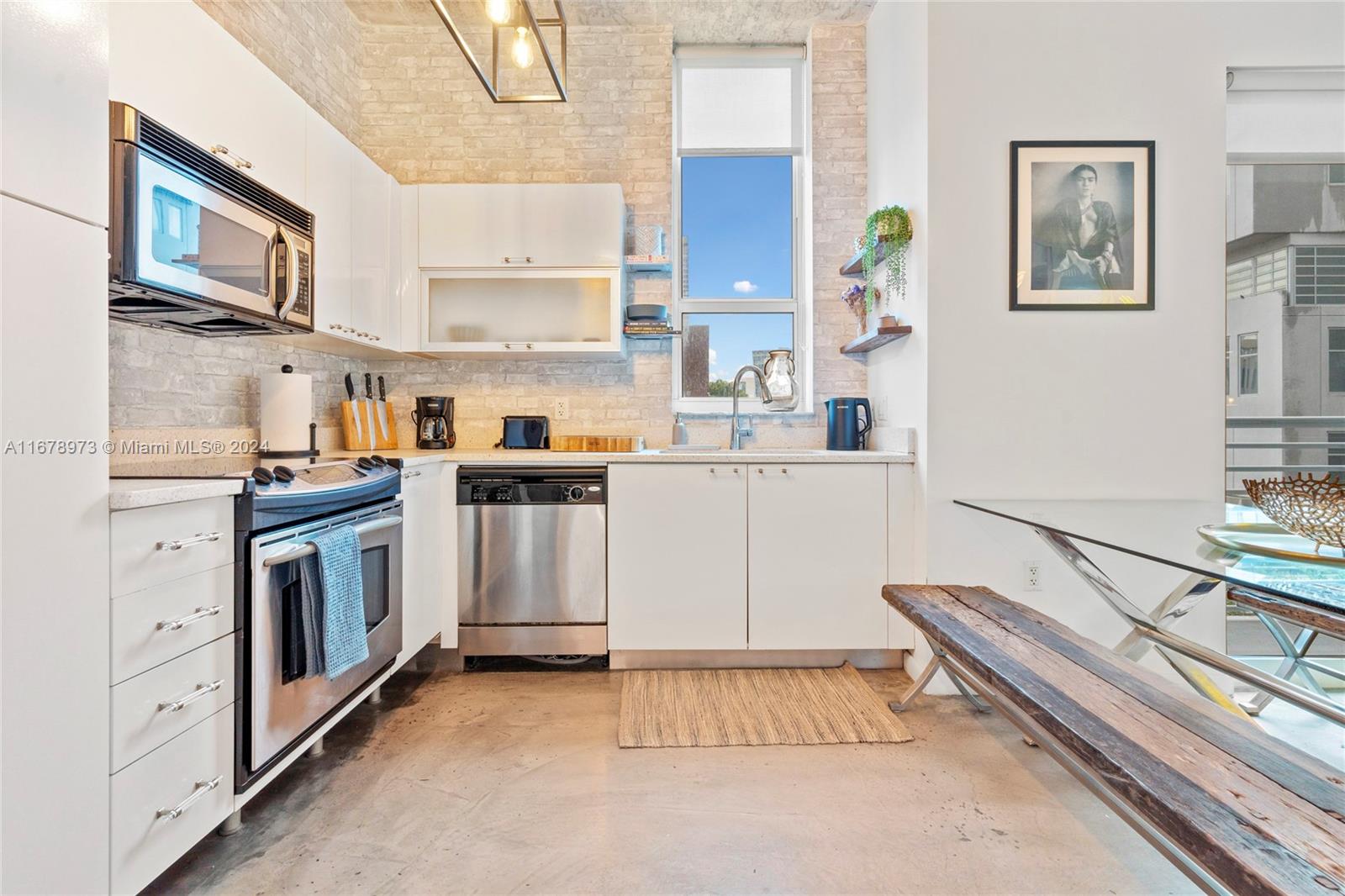 234 NE 3rd St 401