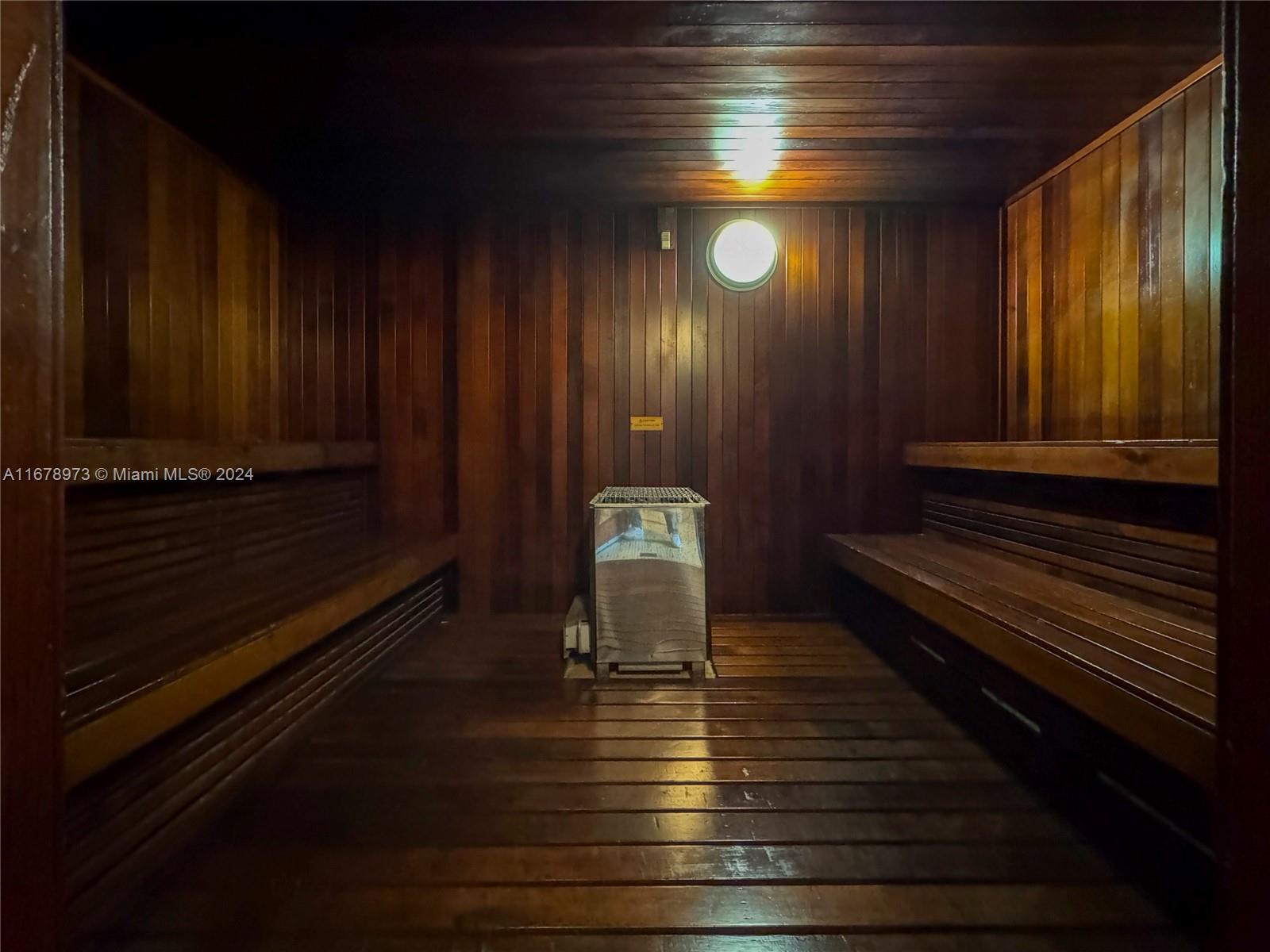 THE LOFT DOWNTOWN CONDO - Residential Lease