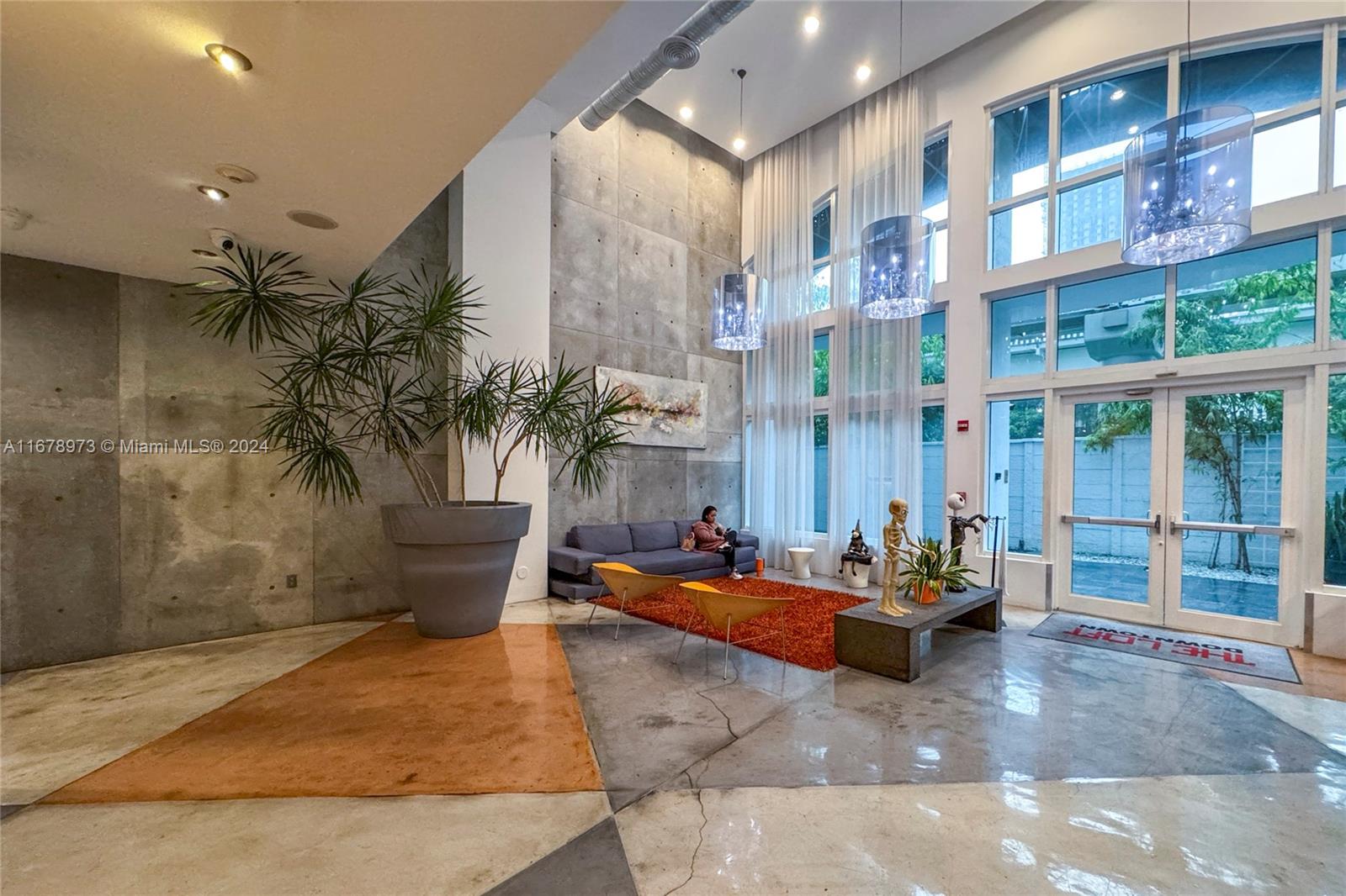 THE LOFT DOWNTOWN CONDO - Residential Lease